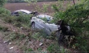 Tragjedi në rrugë: Një i vdekur dhe disa të plagosur nga aksidenti i rëndë!