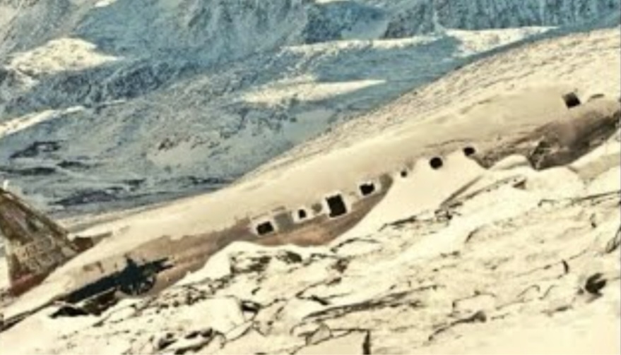 Avioni i humbur fshehte një thesar – por sekreti çoi në tradhti dhe tentativë vrasjeje!