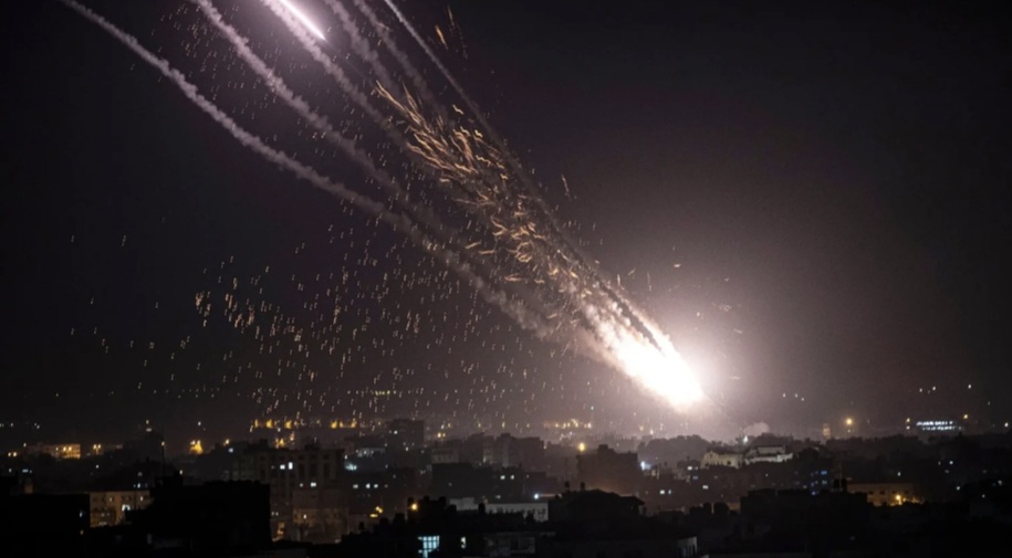 Alarm i pandërprerë: Dronë dhe raketa godasin sërish Izraelin!